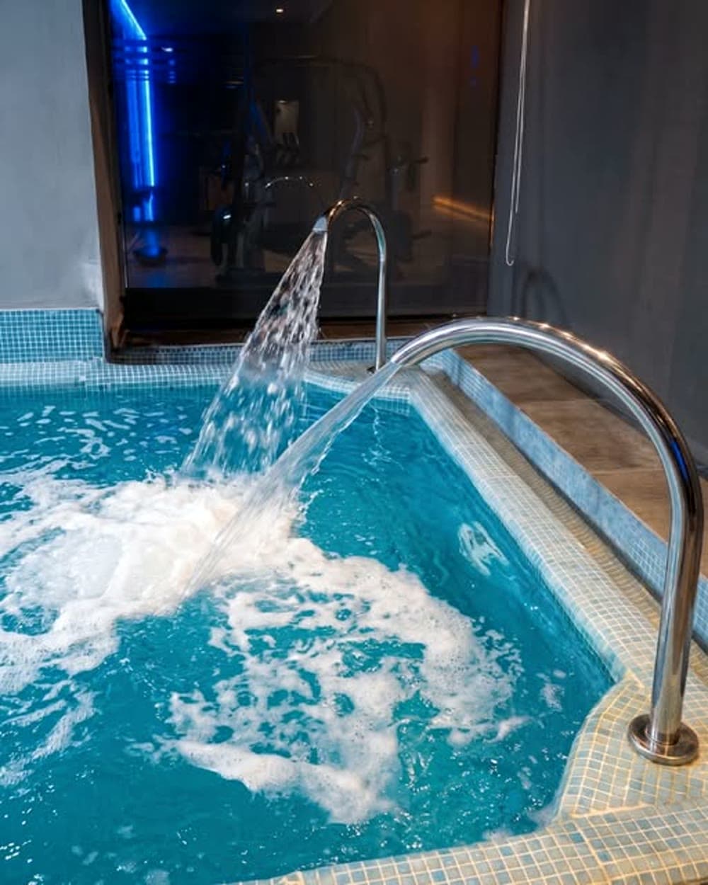 Hydropool et jacuzzi de l'espace bien-être d'Elide Fitness Club à Agadir